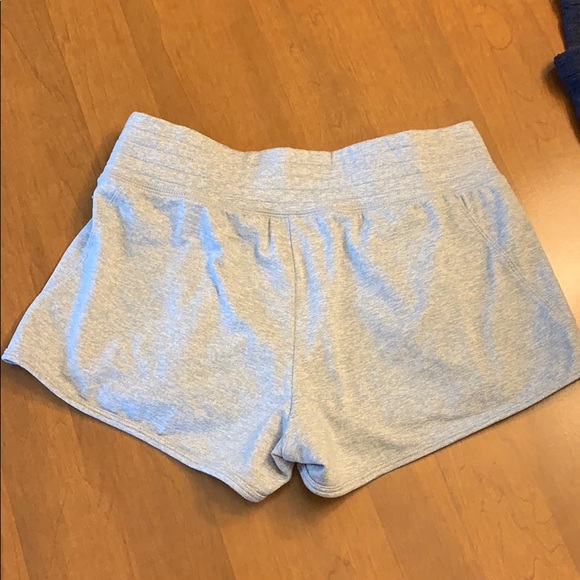 Super soft Zella athletic shorts - Picture 3 of 4